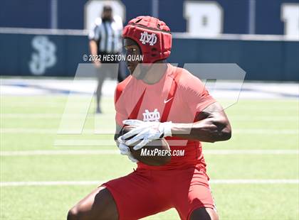 Thumbnail 2 in Mater Dei vs, Servite (Brave 8 Invitational) photogallery.