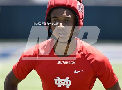 Thumbnail 2 in Mater Dei vs, Servite (Brave 8 Invitational) photogallery.