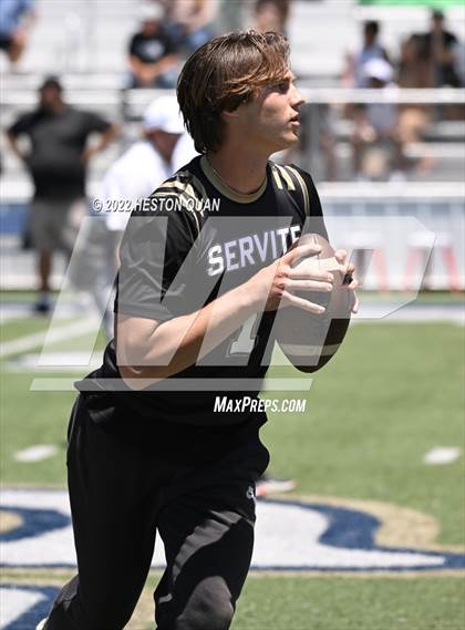 Thumbnail 2 in Mater Dei vs, Servite (Brave 8 Invitational) photogallery.