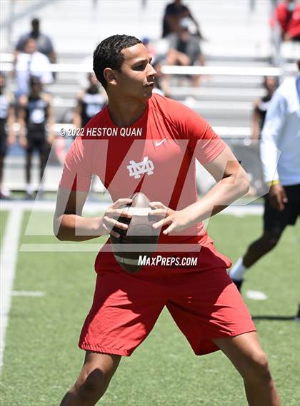 Thumbnail 1 in Mater Dei vs, Servite (Brave 8 Invitational) photogallery.