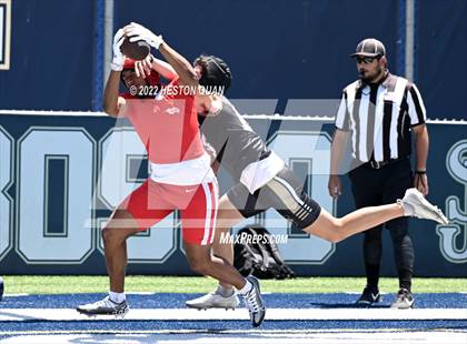 Thumbnail 3 in Mater Dei vs, Servite (Brave 8 Invitational) photogallery.