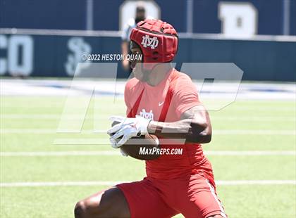 Thumbnail 3 in Mater Dei vs, Servite (Brave 8 Invitational) photogallery.