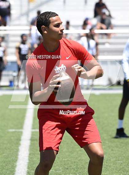Thumbnail 3 in Mater Dei vs, Servite (Brave 8 Invitational) photogallery.