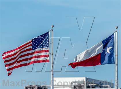 Thumbnail 3 in Katy vs. Fort Bend Elkins (UIL 5A Regional Playoff) photogallery.