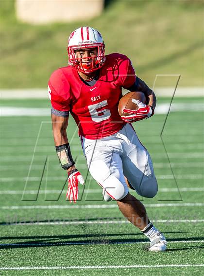 Thumbnail 3 in Katy vs. Fort Bend Elkins (UIL 5A Regional Playoff) photogallery.