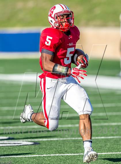 Thumbnail 1 in Katy vs. Fort Bend Elkins (UIL 5A Regional Playoff) photogallery.