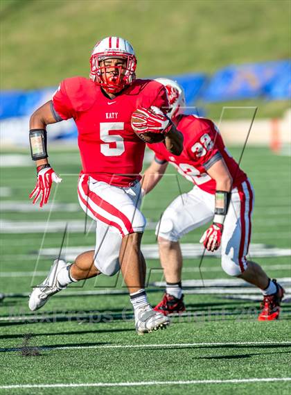 Thumbnail 3 in Katy vs. Fort Bend Elkins (UIL 5A Regional Playoff) photogallery.