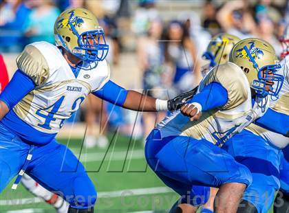 Thumbnail 2 in Katy vs. Fort Bend Elkins (UIL 5A Regional Playoff) photogallery.