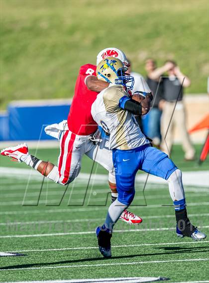 Thumbnail 2 in Katy vs. Fort Bend Elkins (UIL 5A Regional Playoff) photogallery.