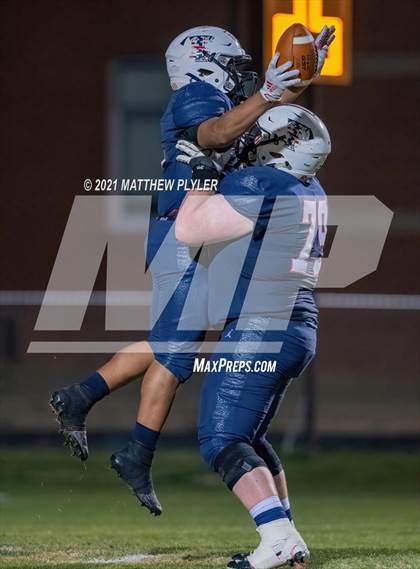 Thumbnail 1 in Douglas Byrd @ Terry Sanford photogallery.