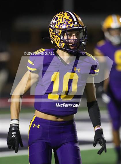 Thumbnail 1 in La Grange vs. Madisonville (UIL 4A-2 Bi-District Playoff) photogallery.