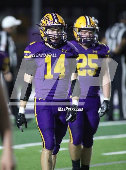 Thumbnail 3 in La Grange vs. Madisonville (UIL 4A-2 Bi-District Playoff) photogallery.
