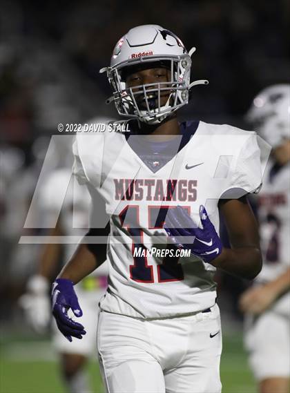 Thumbnail 3 in La Grange vs. Madisonville (UIL 4A-2 Bi-District Playoff) photogallery.