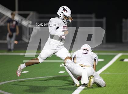 Thumbnail 3 in La Grange vs. Madisonville (UIL 4A-2 Bi-District Playoff) photogallery.
