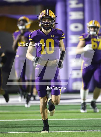 Thumbnail 2 in La Grange vs. Madisonville (UIL 4A-2 Bi-District Playoff) photogallery.