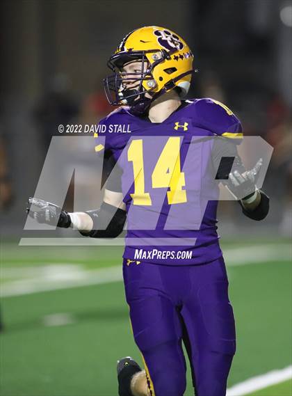 Thumbnail 1 in La Grange vs. Madisonville (UIL 4A-2 Bi-District Playoff) photogallery.