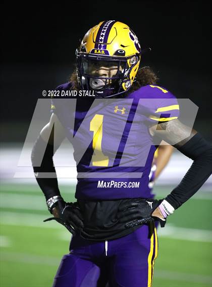 Thumbnail 1 in La Grange vs. Madisonville (UIL 4A-2 Bi-District Playoff) photogallery.