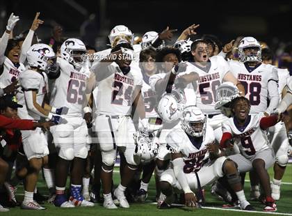 Thumbnail 1 in La Grange vs. Madisonville (UIL 4A-2 Bi-District Playoff) photogallery.