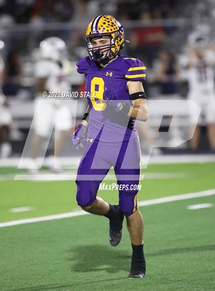 Thumbnail 2 in La Grange vs. Madisonville (UIL 4A-2 Bi-District Playoff) photogallery.