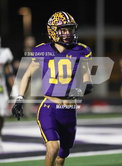Thumbnail 2 in La Grange vs. Madisonville (UIL 4A-2 Bi-District Playoff) photogallery.