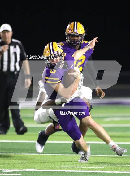 Thumbnail 1 in La Grange vs. Madisonville (UIL 4A-2 Bi-District Playoff) photogallery.