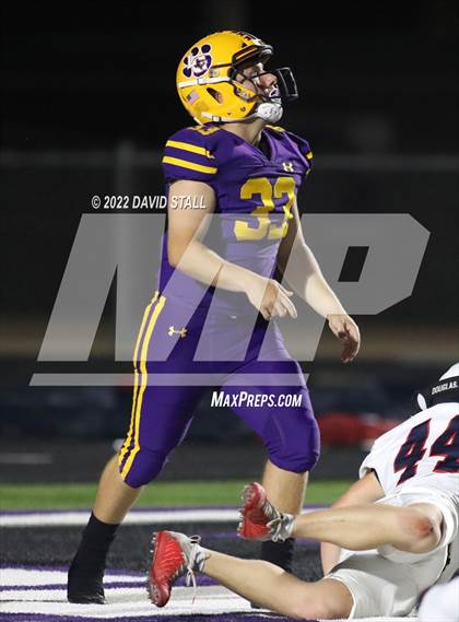 Thumbnail 3 in La Grange vs. Madisonville (UIL 4A-2 Bi-District Playoff) photogallery.