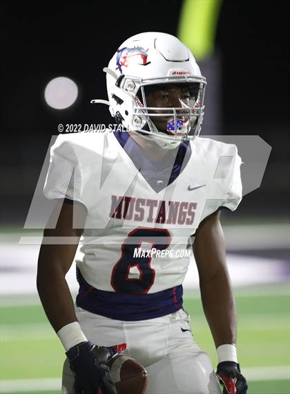 Thumbnail 1 in La Grange vs. Madisonville (UIL 4A-2 Bi-District Playoff) photogallery.
