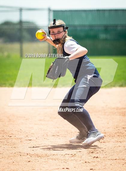 Thumbnail 2 in Valor Christian @ Falcon photogallery.