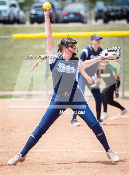 Thumbnail 1 in Valor Christian @ Falcon photogallery.