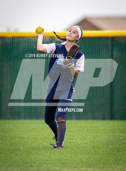 Thumbnail 1 in Valor Christian @ Falcon photogallery.