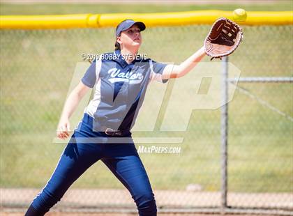 Thumbnail 2 in Valor Christian @ Falcon photogallery.