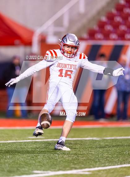 Thumbnail 1 in Bountiful vs Timpview (UHSAA 5A Final) photogallery.