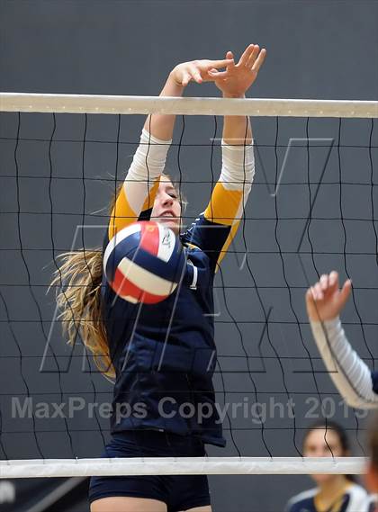 Thumbnail 3 in Oak Ridge vs. Nevada Union (Nor Cal Classic) photogallery.