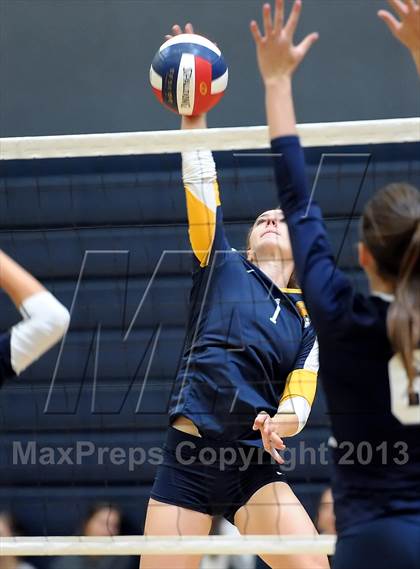Thumbnail 1 in Oak Ridge vs. Nevada Union (Nor Cal Classic) photogallery.