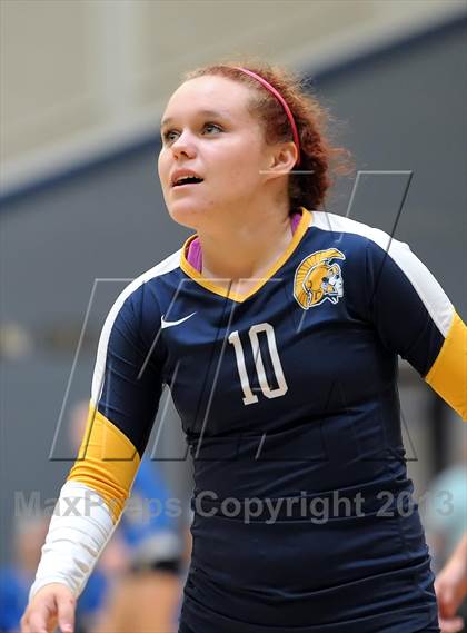 Thumbnail 3 in Oak Ridge vs. Nevada Union (Nor Cal Classic) photogallery.