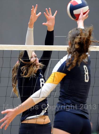 Thumbnail 3 in Oak Ridge vs. Nevada Union (Nor Cal Classic) photogallery.