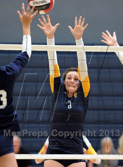 Thumbnail 3 in Oak Ridge vs. Nevada Union (Nor Cal Classic) photogallery.