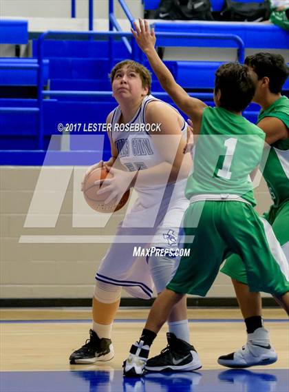 Thumbnail 1 in Woodsboro @ Falls City photogallery.
