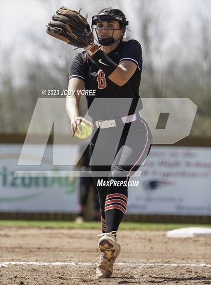 Thumbnail 1 in Brandon @ Lewisburg photogallery.