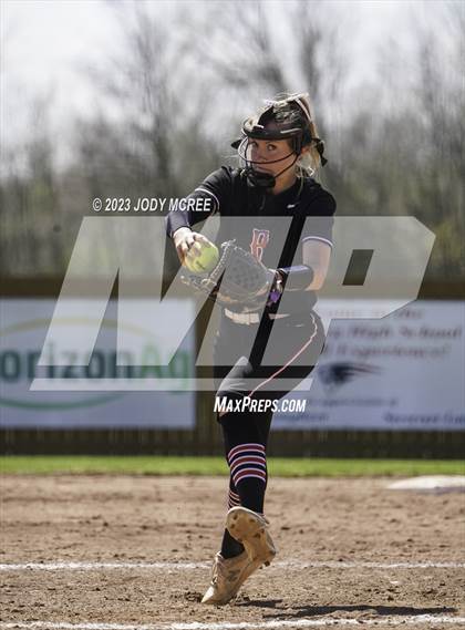 Thumbnail 1 in Brandon @ Lewisburg photogallery.
