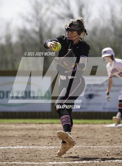 Thumbnail 2 in Brandon @ Lewisburg photogallery.
