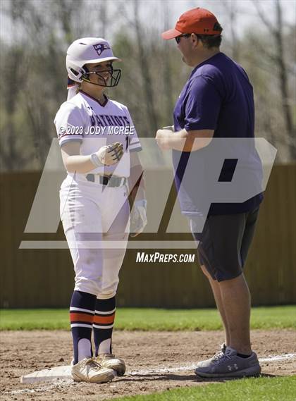Thumbnail 2 in Brandon @ Lewisburg photogallery.