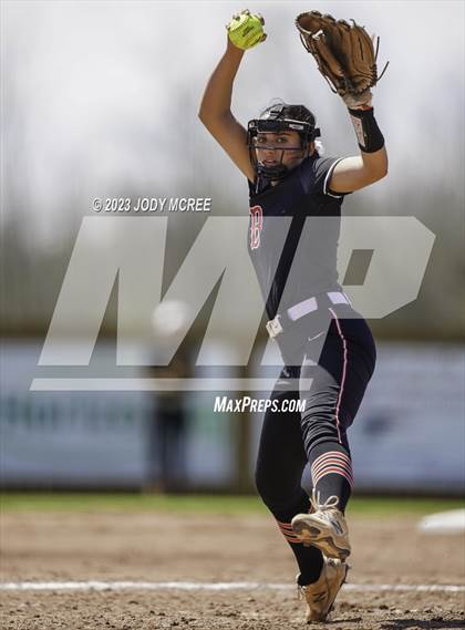 Thumbnail 1 in Brandon @ Lewisburg photogallery.