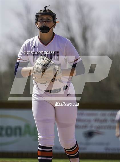 Thumbnail 1 in Brandon @ Lewisburg photogallery.