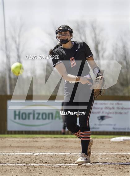 Thumbnail 2 in Brandon @ Lewisburg photogallery.
