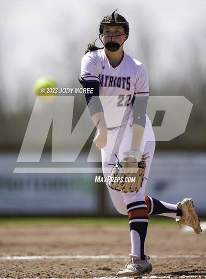 Thumbnail 2 in Brandon @ Lewisburg photogallery.