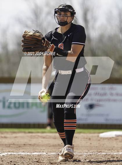 Thumbnail 3 in Brandon @ Lewisburg photogallery.