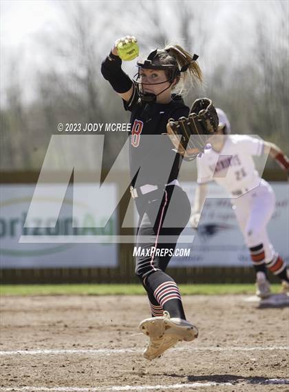 Thumbnail 3 in Brandon @ Lewisburg photogallery.