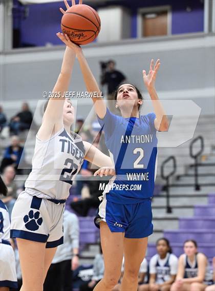 Thumbnail 3 in Anthony Wayne vs. Twinsburg (OHSAA Division 2 Regional Semifinal) photogallery.