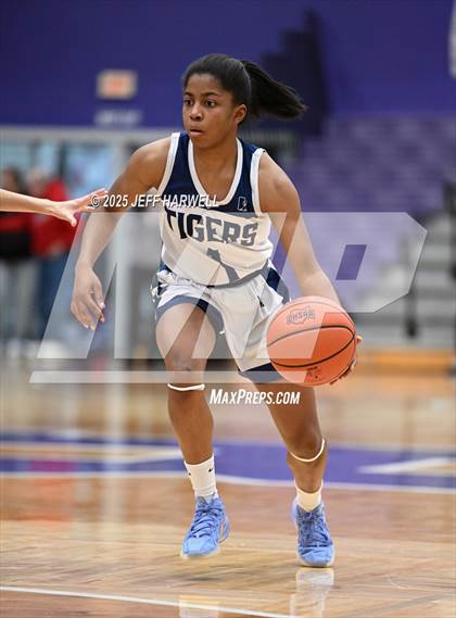 Thumbnail 1 in Anthony Wayne vs. Twinsburg (OHSAA Division 2 Regional Semifinal) photogallery.